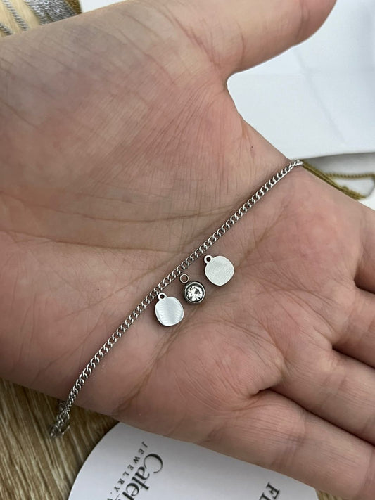 Brazalete iniciales